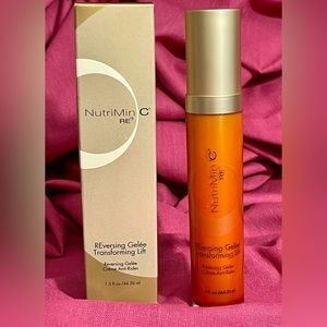 ARBONNE reversing gelee transforming lift. Bottom flap of the box is missing NEW